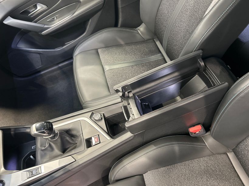 PEUGEOT 308 2023 - Photo n°20
