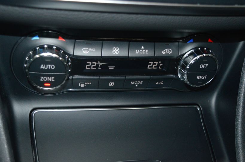 MERCEDES CLASSE CLA SHOOTING BRAKE 2017 - Photo n°17