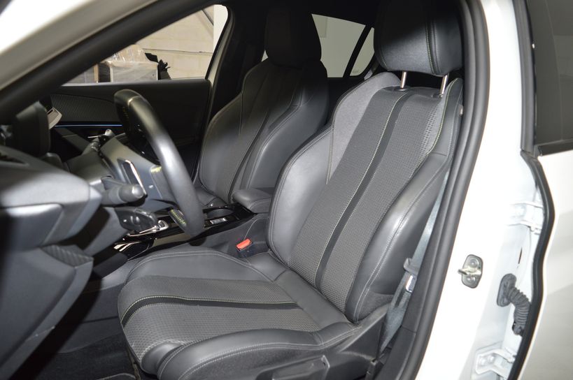 PEUGEOT 208 2020 - Photo n°9