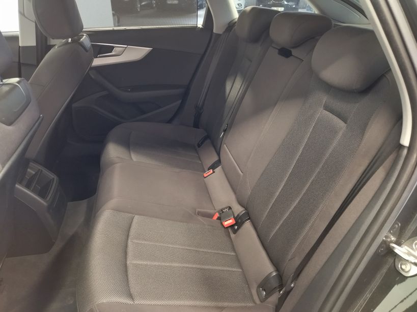 AUDI A4 AVANT BUSINESS 2015 - Photo n°19