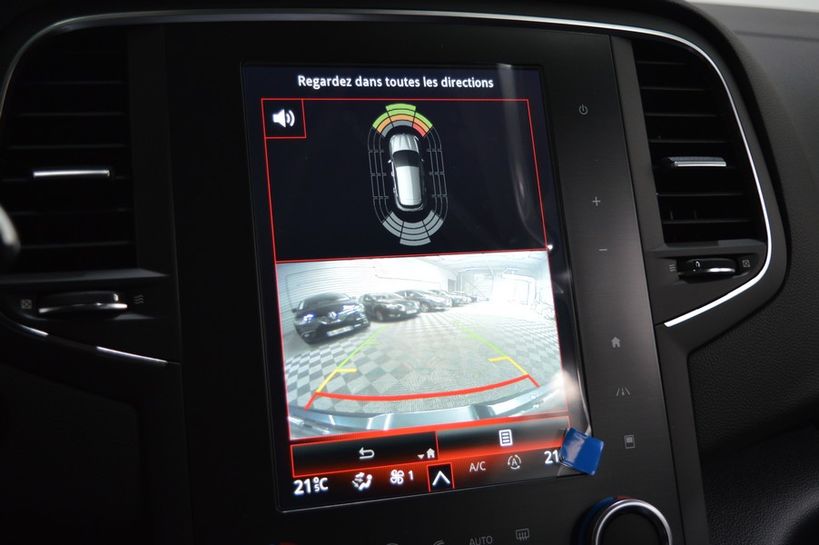 RENAULT MEGANE IV BERLINE 2019 - Photo n°11