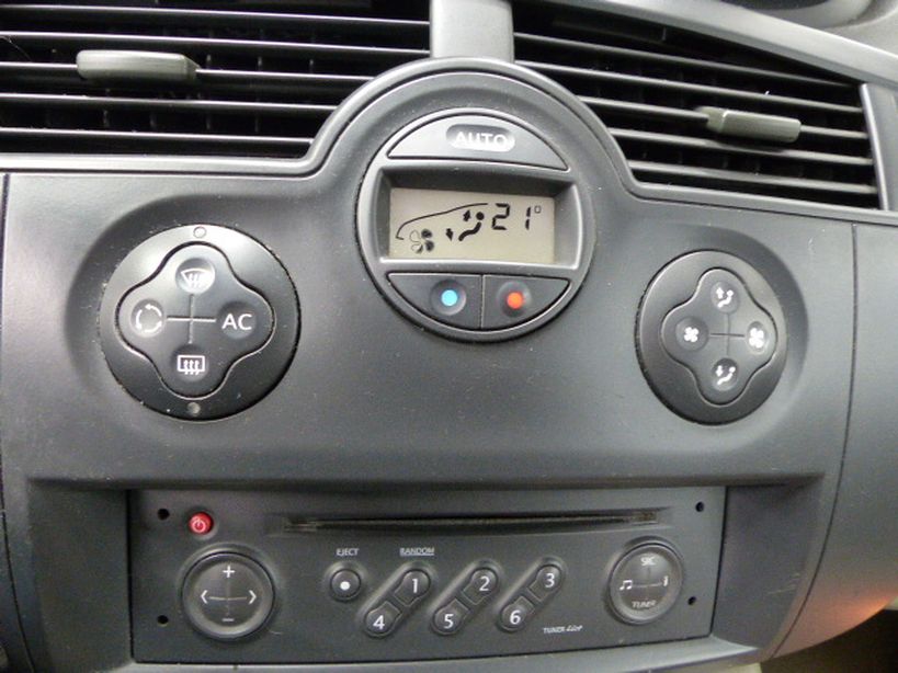RENAULT SCENIC II 2005 - Photo n°15
