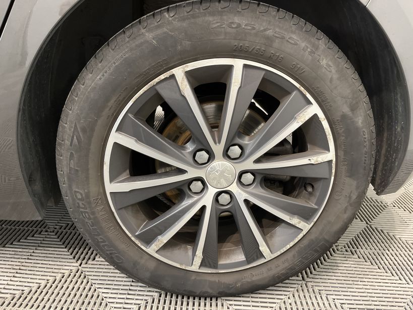 PEUGEOT 308 2016 - Photo n°9
