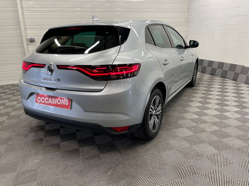 RENAULT MEGANE IV BERLINE 2022 - Photo n°6