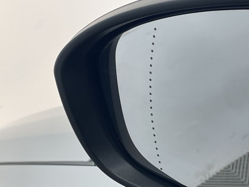 RENAULT MEGANE IV BERLINE 2022 - Photo n°47