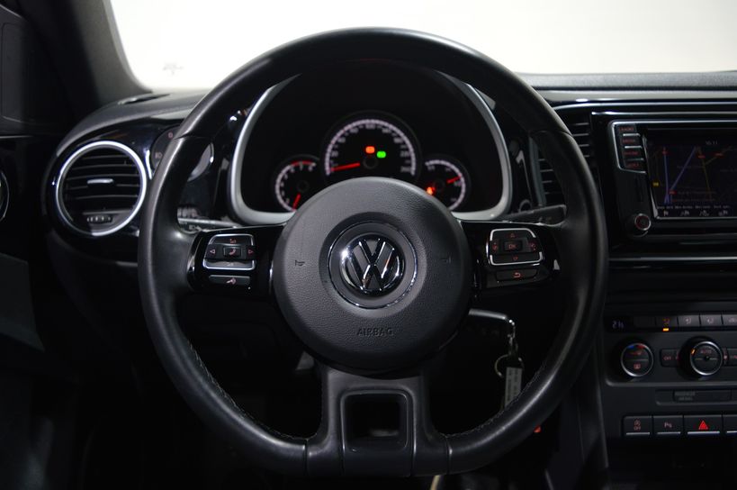 VOLKSWAGEN COCCINELLE CABRIOLET 2016 - Photo n°9