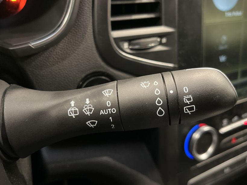 RENAULT MEGANE IV ESTATE 2017 - Photo n°26