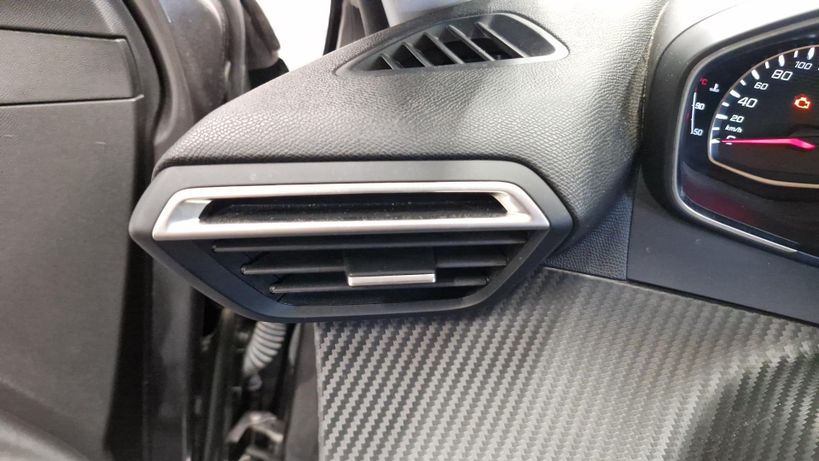 PEUGEOT 208 2023 - Photo n°14