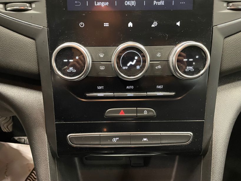 RENAULT MEGANE IV BERLINE 2022 - Photo n°24