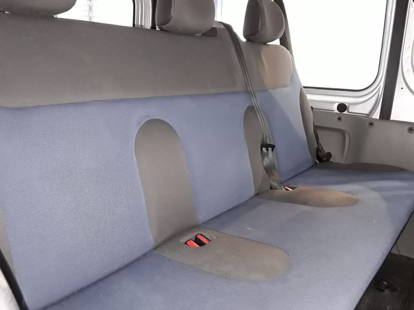 RENAULT TRAFIC II PASSENGER 2013 - Photo n°18