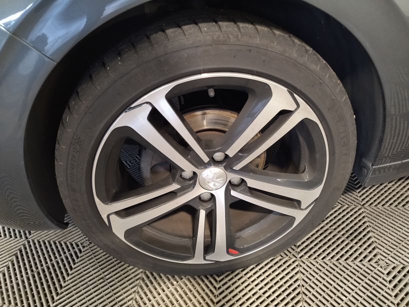PEUGEOT 208 2016 - Photo n°4