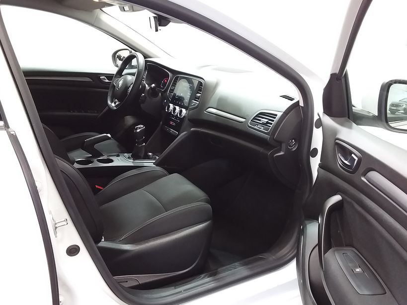 RENAULT MEGANE IV BERLINE 2021 - Photo n°7