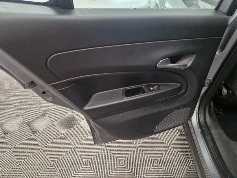 JEEP AVENGER 2025 - Photo n°14