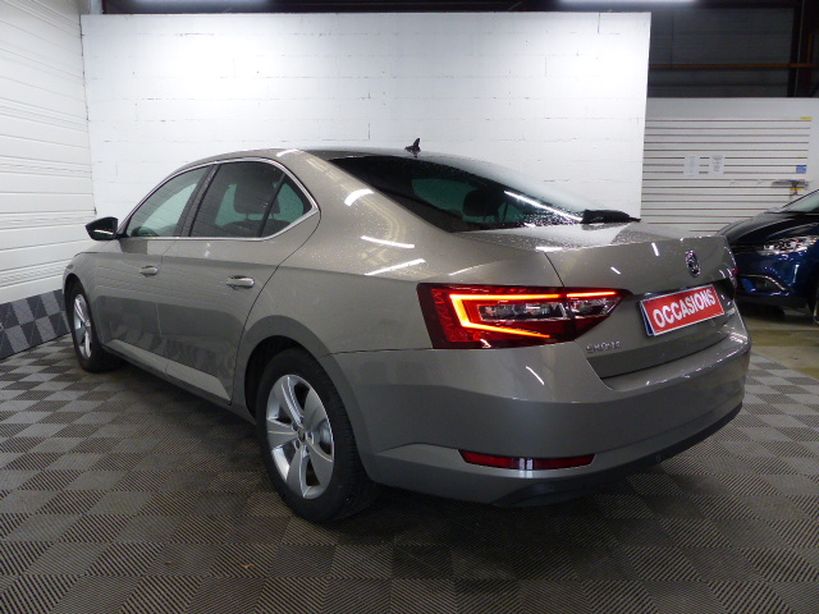 SKODA SUPERB 2016 - Photo n°5