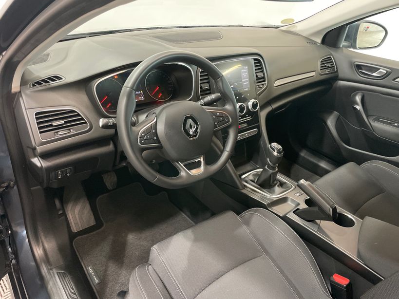 RENAULT MEGANE IV ESTATE 2022 - Photo n°12