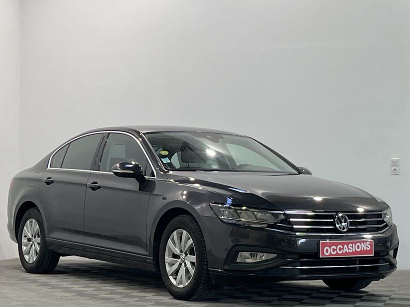 VOLKSWAGEN PASSAT BUSINESS 2019 - Photo n°2