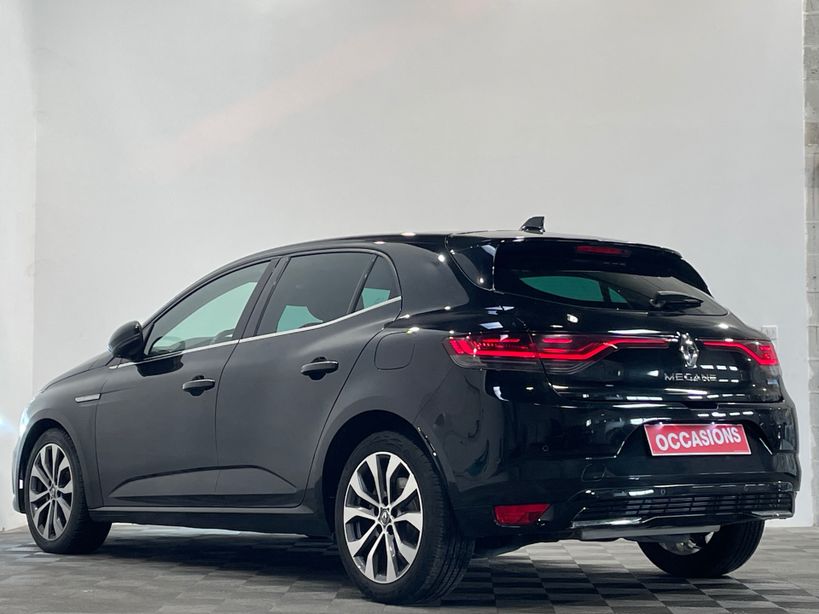 RENAULT MEGANE IV BERLINE 2021 - Photo n°4