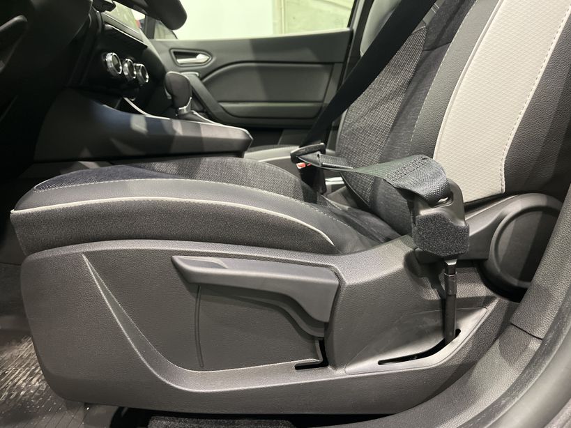 RENAULT CAPTUR 2023 - Photo n°38