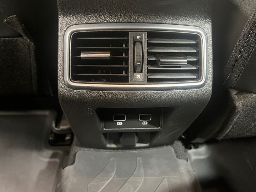 RENAULT MEGANE IV BERLINE 2022 - Photo n°29