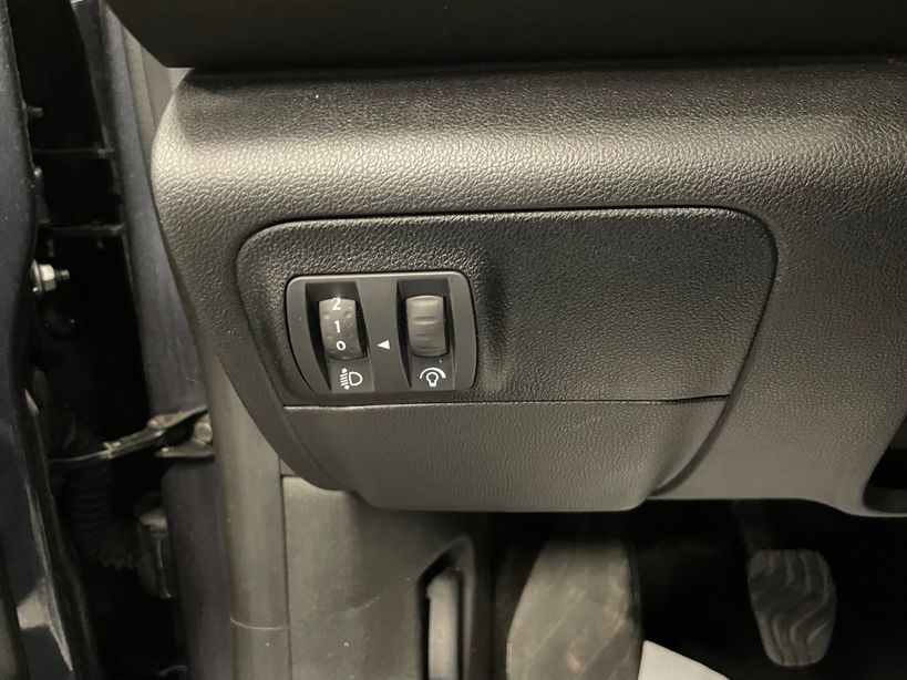 RENAULT MEGANE IV ESTATE 2022 - Photo n°17