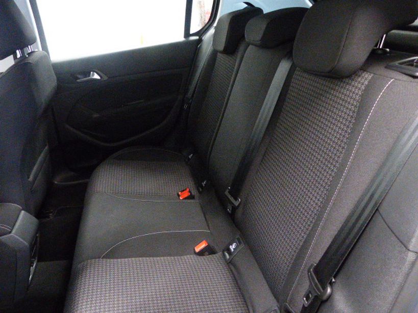 PEUGEOT 308 2021 - Photo n°7