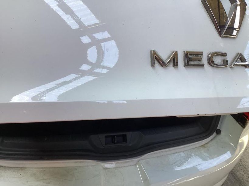 RENAULT MEGANE IV BERLINE 2021 - Photo n°4