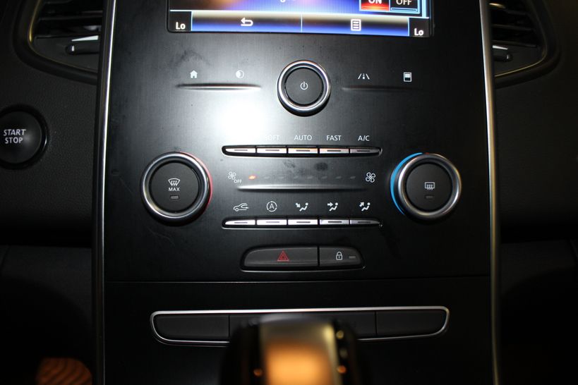 RENAULT SCENIC IV 2018 - Photo n°20