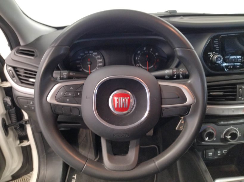FIAT TIPO 5 PORTES 2016 - Photo n°12