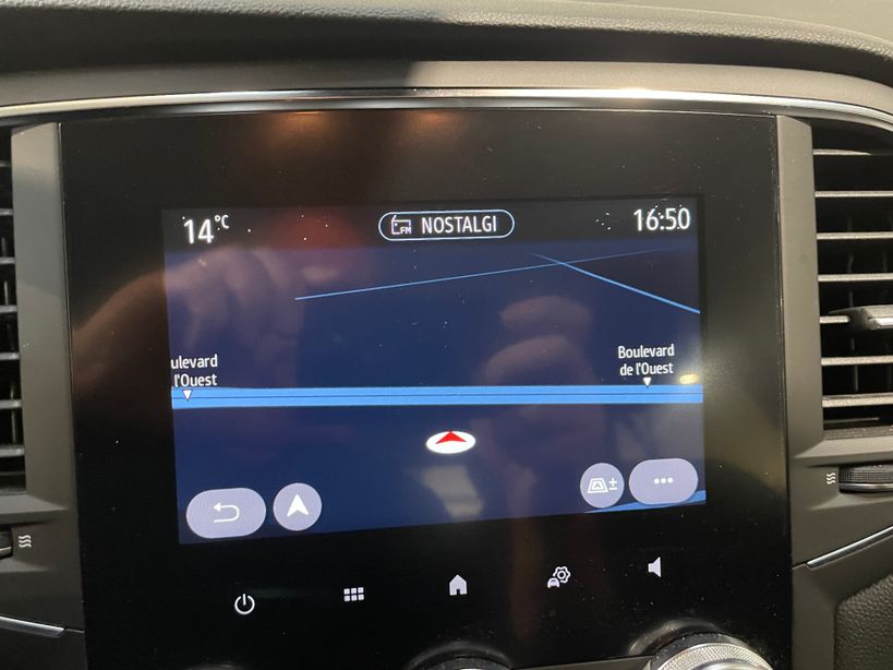 RENAULT MEGANE IV BERLINE 2021 - Photo n°17