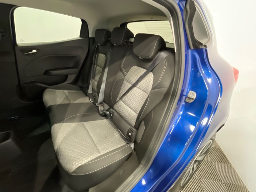 RENAULT CLIO V 2023 - Photo n°10