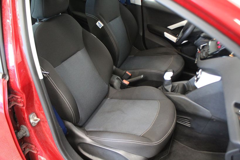 PEUGEOT 208 2016 - Photo n°8