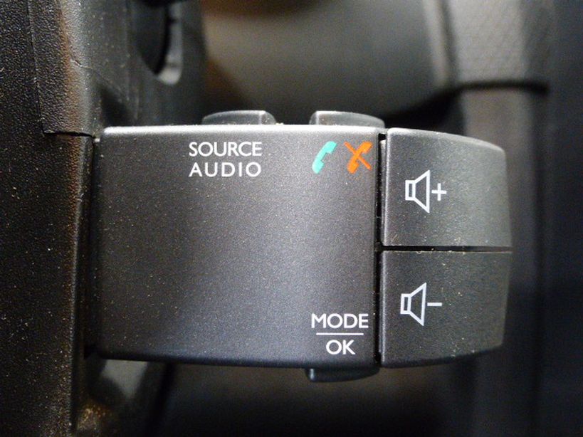 RENAULT CLIO IV BUSINESS 2018 - Photo n°24