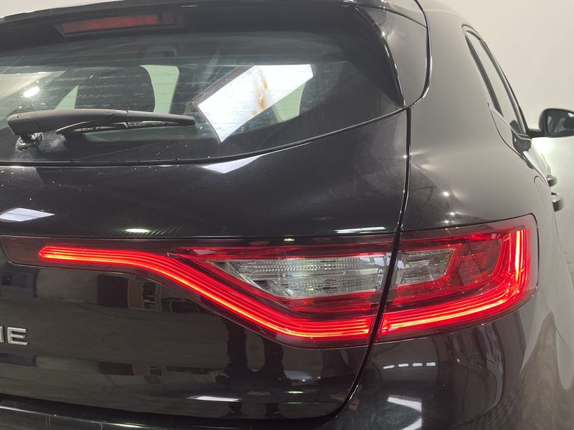 RENAULT MEGANE IV BERLINE BUSINESS 2020 - Photo n°6