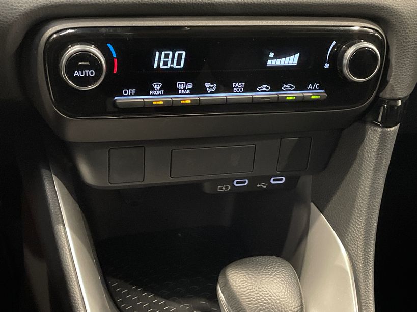 TOYOTA YARIS HYBRIDE 2025 - Photo n°17