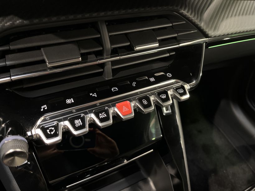 PEUGEOT 208 2022 - Photo n°18