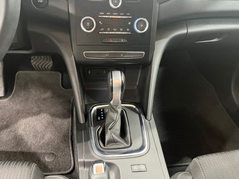 RENAULT MEGANE IV BERLINE BUSINESS 2020 - Photo n°28