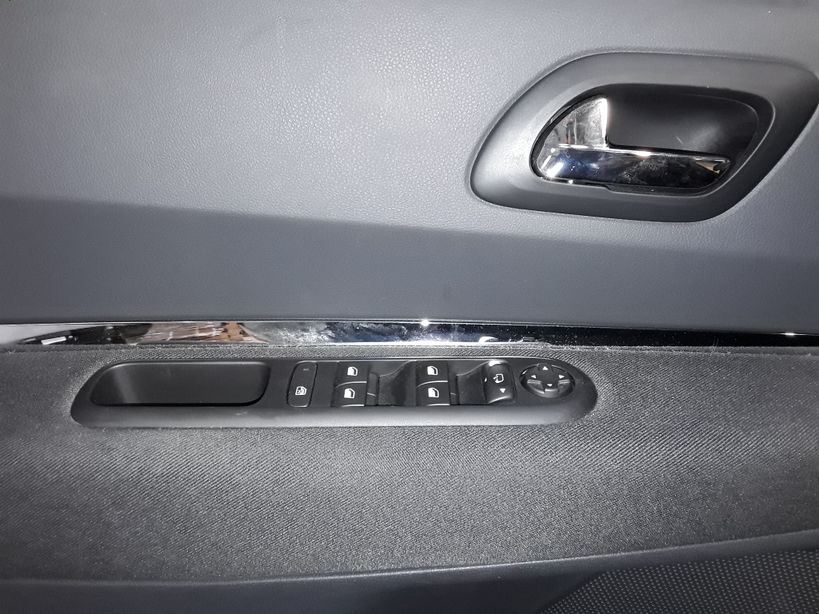 PEUGEOT 3008 2016 - Photo n°1