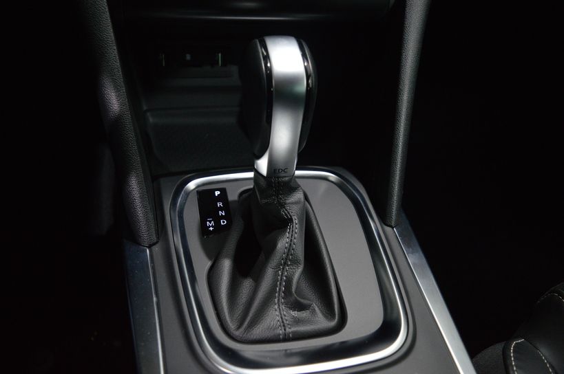 RENAULT MEGANE IV BERLINE 2017 - Photo n°24