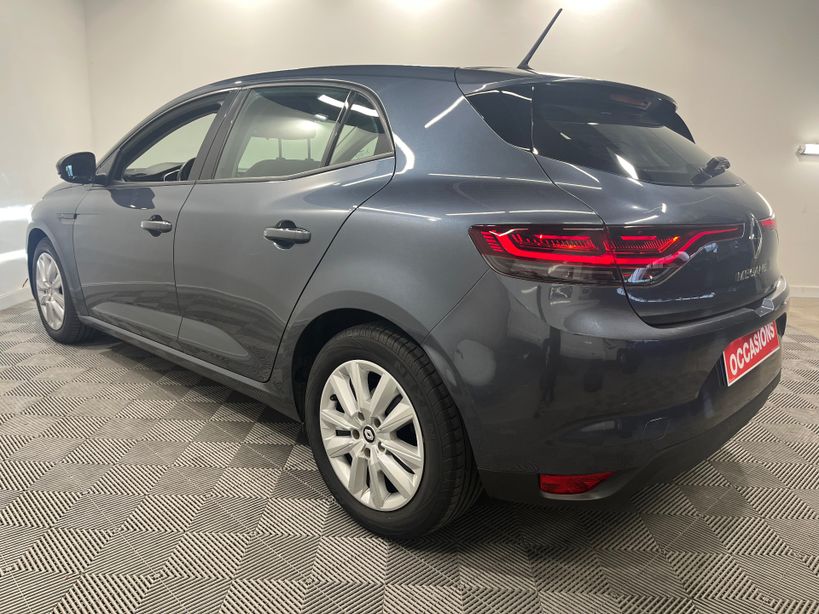 RENAULT MEGANE IV BERLINE 2021 - Photo n°8