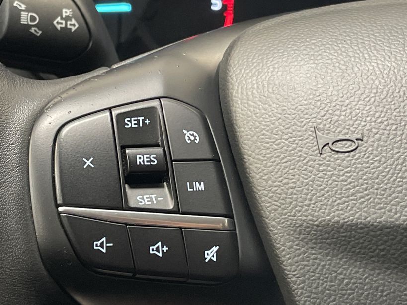 FORD KUGA 2021 - Photo n°28