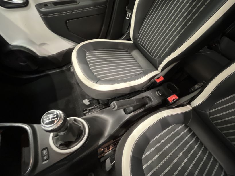 RENAULT TWINGO III 2021 - Photo n°18