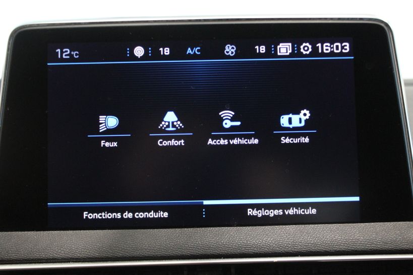 PEUGEOT 3008 2018 - Photo n°16