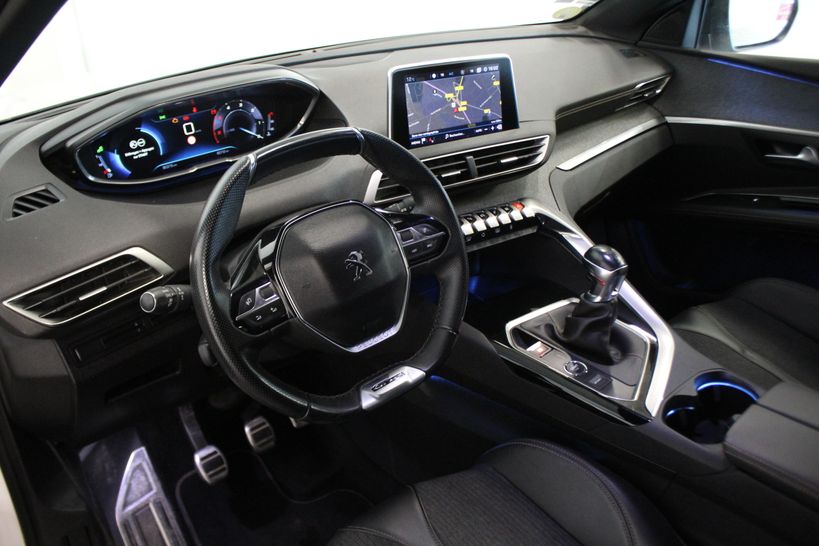 PEUGEOT 3008 2018 - Photo n°11