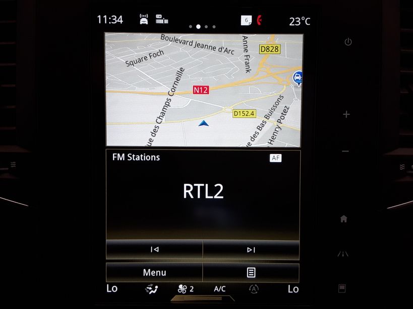 RENAULT MEGANE IV ESTATE 2017 - Photo n°12