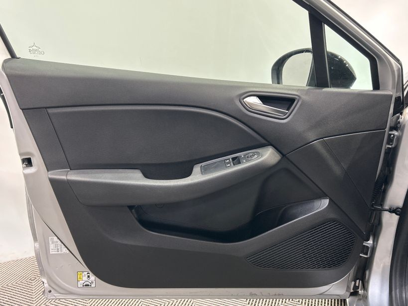 RENAULT CLIO V 2023 - Photo n°28