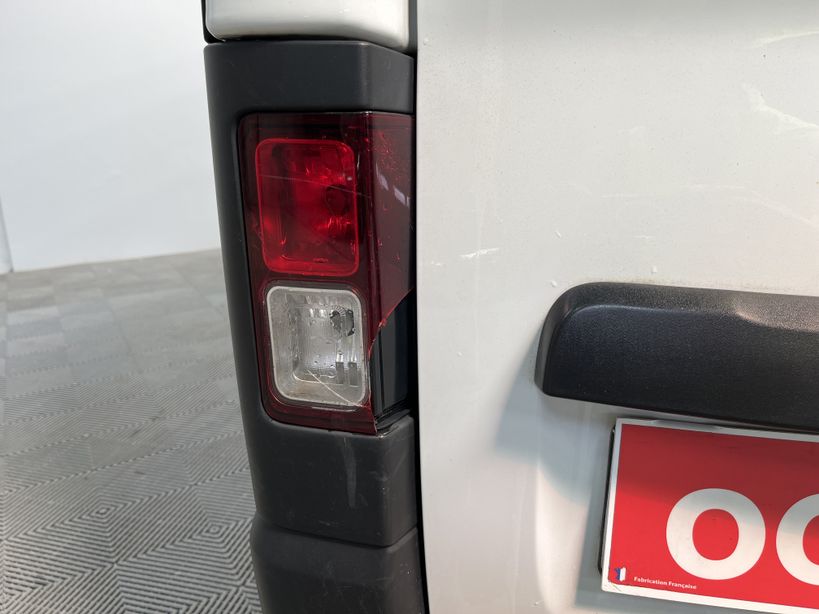 RENAULT TRAFIC FOURGON 2019 - Photo n°11