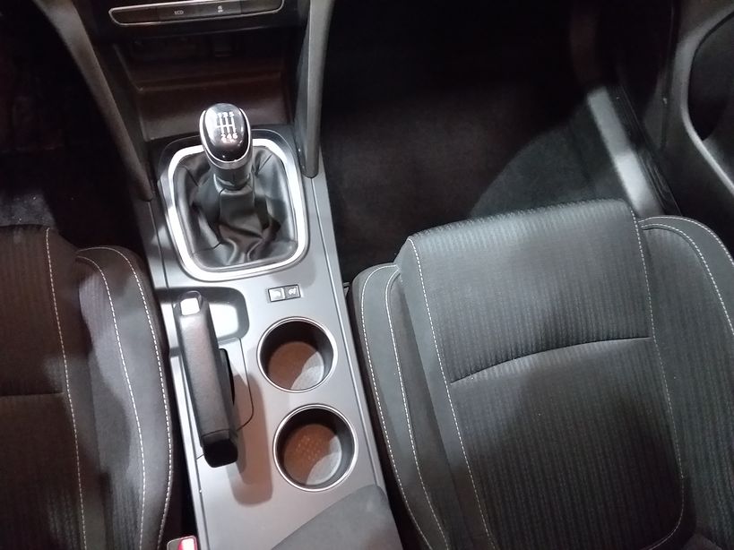 RENAULT MEGANE IV BERLINE BUSINESS 2020 - Photo n°23