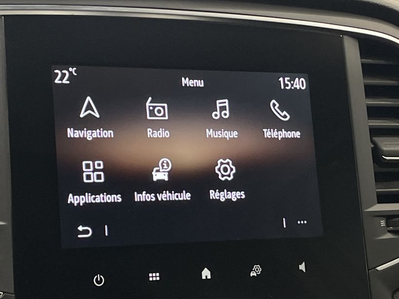 RENAULT MEGANE IV BERLINE 2021 - Photo n°16