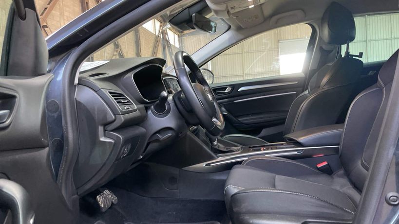 RENAULT MEGANE IV BERLINE 2021 - Photo n°10