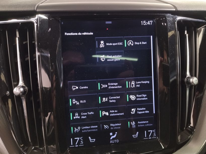 VOLVO XC60 2018 - Photo n°14